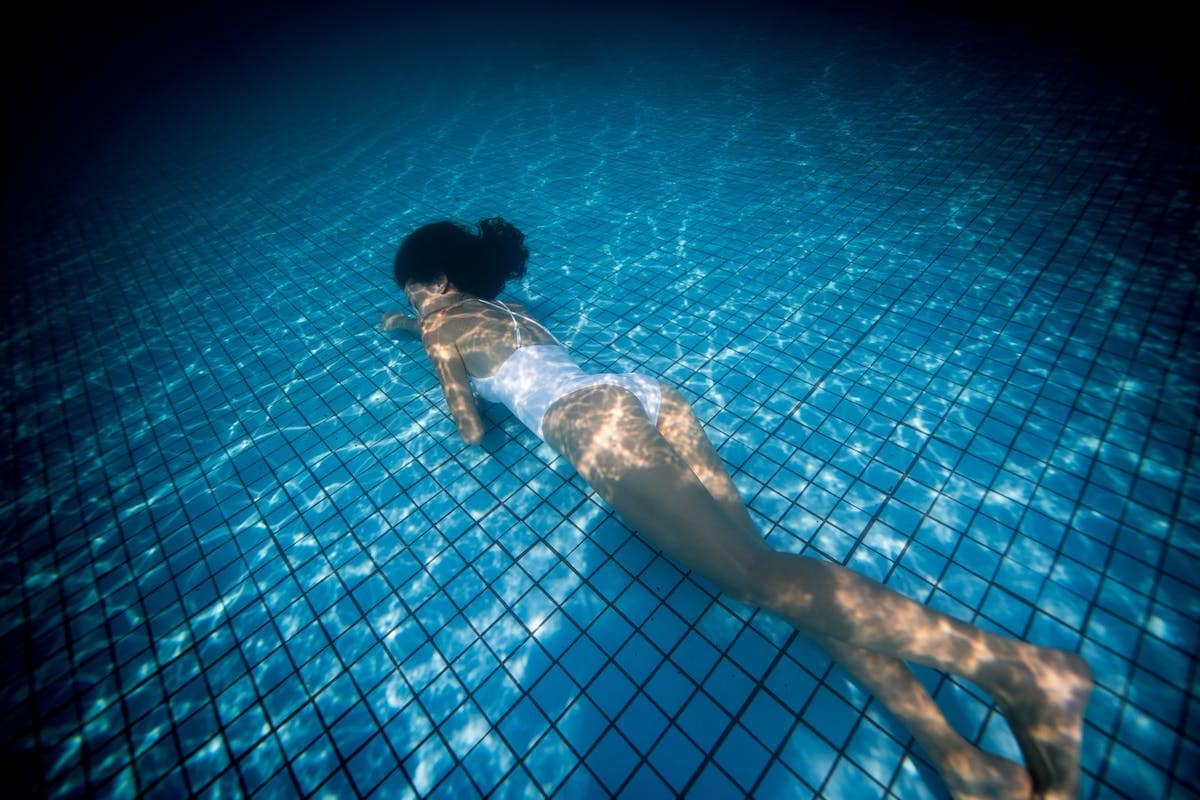 piscine équipée